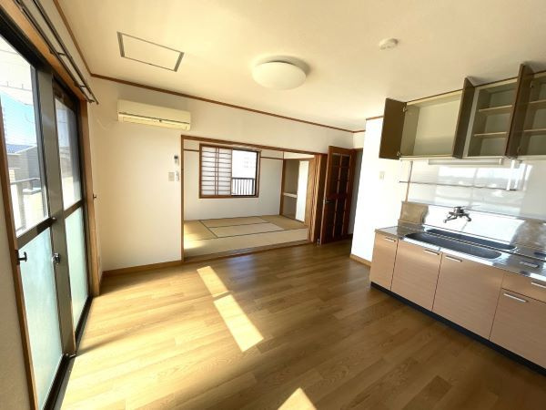 オカダリバーの居間・リビング