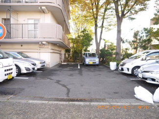 【駐車場】