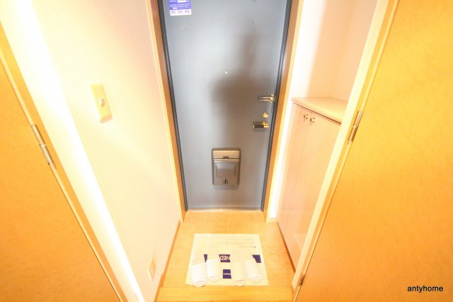 レジディア天神橋　仲介手数料無料の玄関