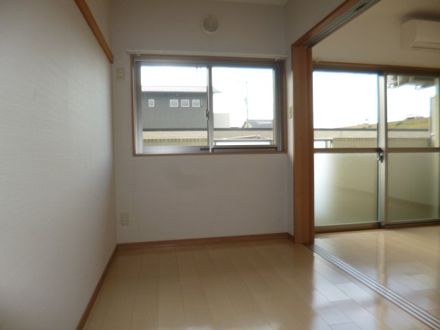 リバーサイド清音の寝室|洋室