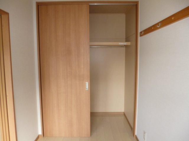 リバーサイド清音の収納|クローゼット