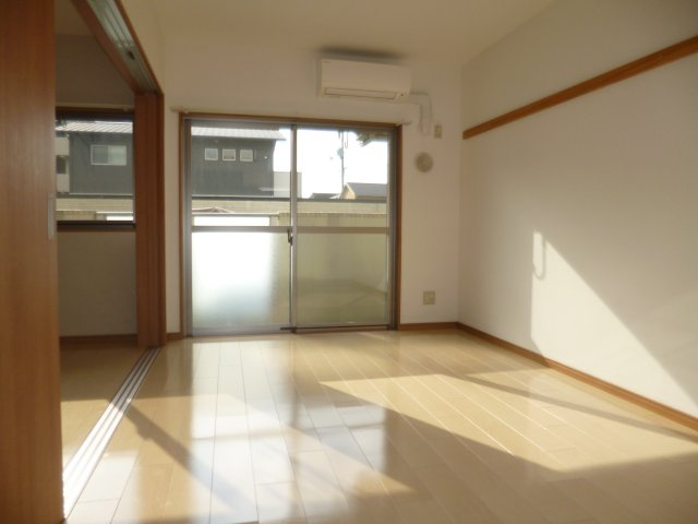 リバーサイド清音の居間・リビング