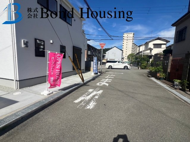 小学校徒歩５分・お車２台駐車可・垂水区学が丘　全３棟・3号棟の外観