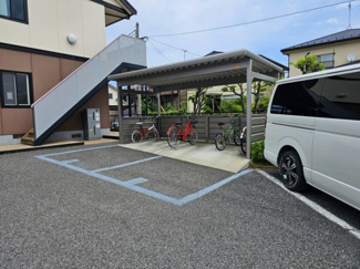 【その他共用部分】 | 屋根付き駐輪場です