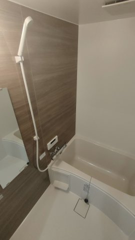 【浴室】アコヤシェル津高 