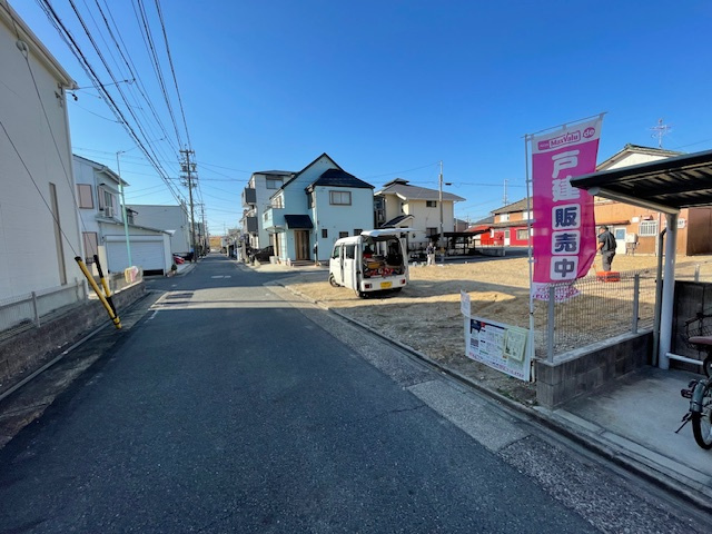 守山区第４守山区鳥羽見　全２棟の前面道路含む現地写真|LINEから簡単お問合せ可能！
友達検索で@nqk7328tです！。