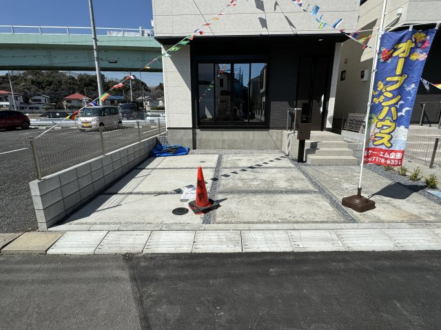 流山市三輪野山１丁目新築戸建（三輪野山４期）の駐車場|1号棟駐車スペース・並列２台駐車可