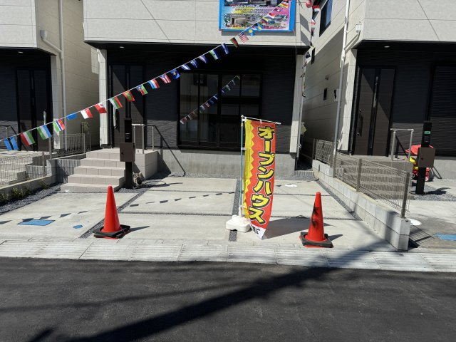 流山市三輪野山１丁目新築戸建（三輪野山４期）の駐車場|2号棟駐車スペース・並列２台駐車可