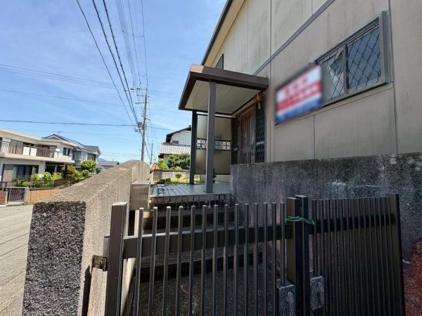 貴志川町長山　中古戸建の玄関