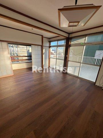 岩倉市大地町住居付店舗の寝室
