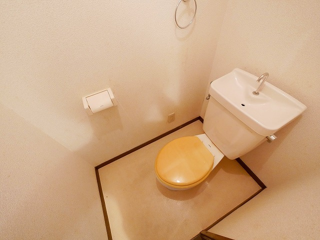 南新町ビルのトイレ|落ち着いたトイレです