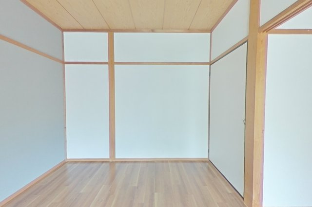 ６３１６３　岐阜市岩崎中古貸家の洋室