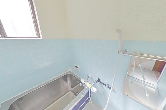 ６３１６３　岐阜市岩崎中古貸家の浴室