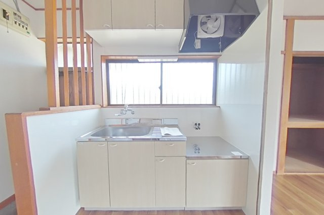 ６３１６３　岐阜市岩崎中古貸家のキッチン