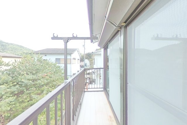 ６３１６３　岐阜市岩崎中古貸家のバルコニー