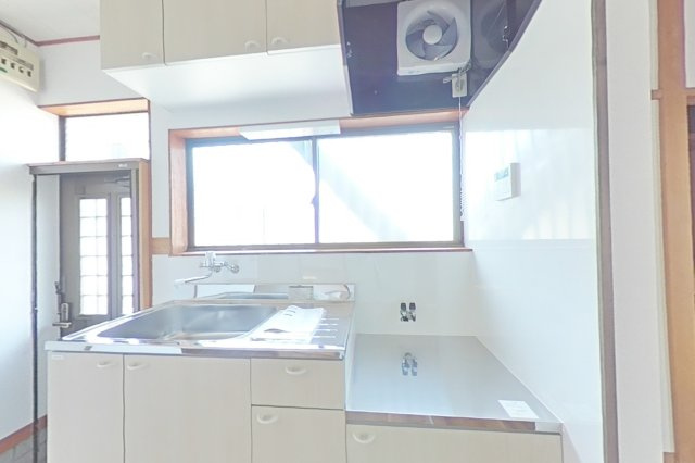 ６３１６３　岐阜市岩崎中古貸家のキッチン