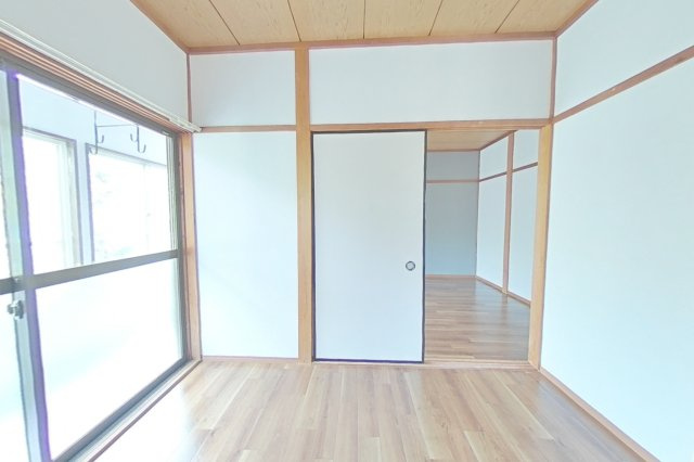 ６３１６３　岐阜市岩崎中古貸家の居間・リビング