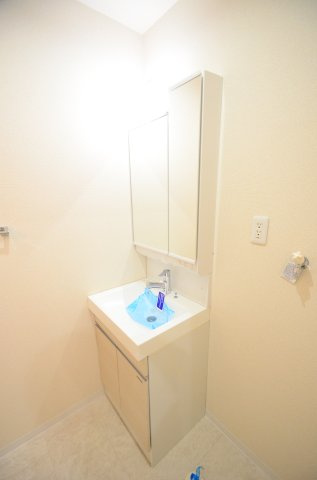 大阪市住吉区山之内４丁目のアパートの洗面所|広い洗面スペース