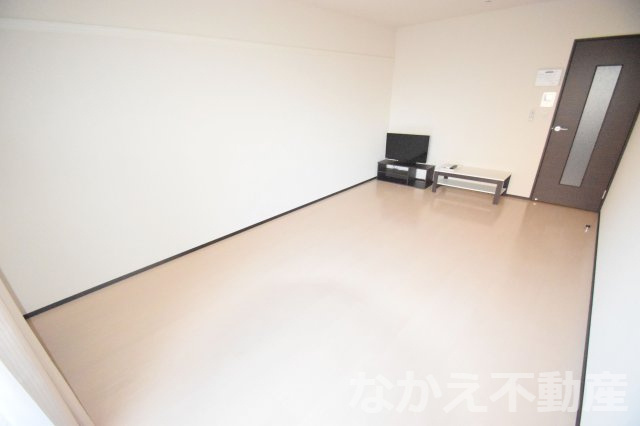 【寝室】 | 落ち着いた色調の寝室です