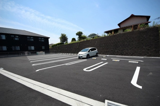 【駐車場】 | サザンクロス | 車をお持ちの方に嬉しい駐車場付きの物件です