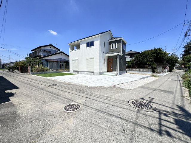 新築　高崎市倉賀野町8期　Heartful　Town　1号棟の駐車場|現地写真　駐車スペースは並列2台+1台分可能です！
