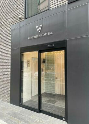 草津市野路１丁目の店舗事務所のエントランス|清潔なエントランスです