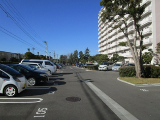 【駐車場】