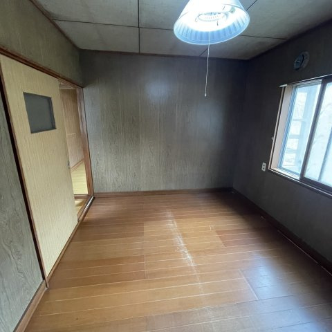 室蘭市増市町1丁目14-12戸建の居間・リビング