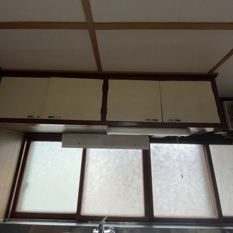 室蘭市増市町1丁目14-12借家の収納