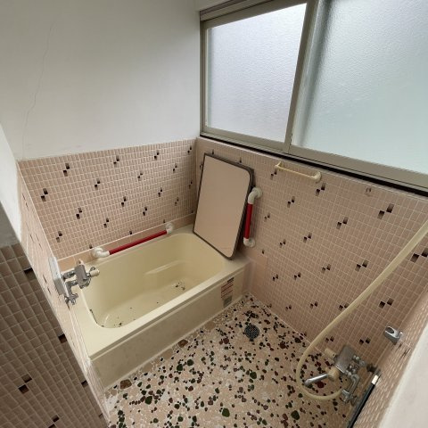 室蘭市増市町1丁目14-12借家の浴室