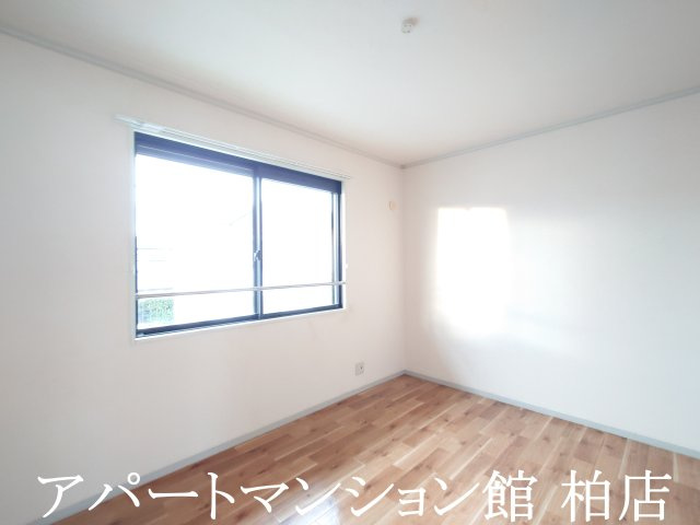 ジョイフローリッシュの洋室