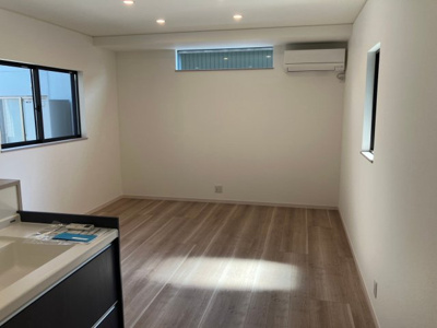 【居間・リビング】 | 福井市寺前町　分譲住宅C