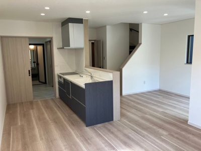 【居間・リビング】 | 福井市寺前町　分譲住宅C