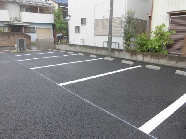 グランド　パレス　オクドの駐車場