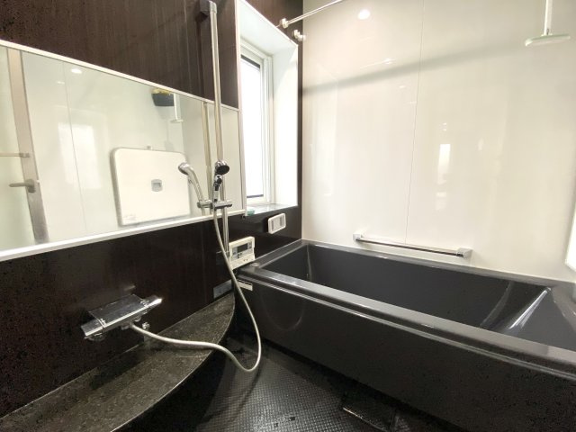 中古住宅　小瀬長池町の浴室