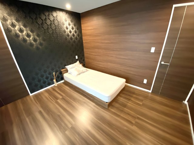 中古住宅　小瀬長池町の洋室