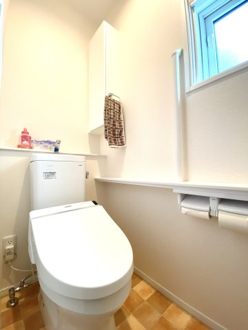 中古住宅　小瀬長池町のトイレ|2F