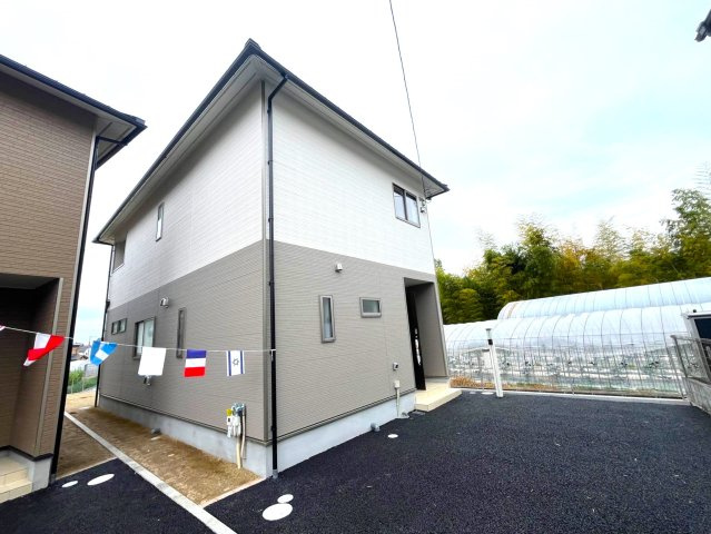 閑静な住宅街に限定３邸◆駐車２台可能な４ＬＤＫ◆クレイドルガーデン京都市北区上賀茂西上之段町第１の外観|外観