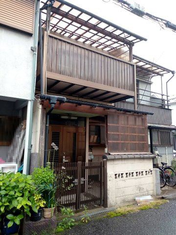 松原市北新町　テラスハウスの外観