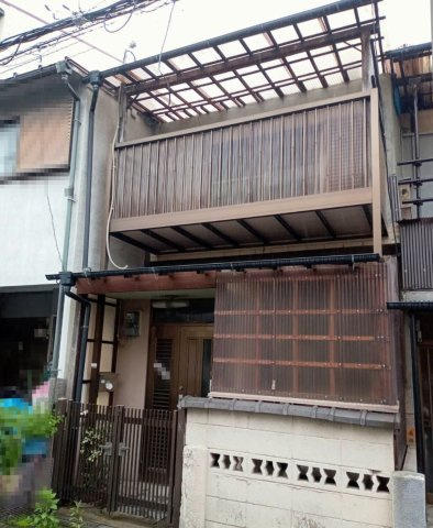 松原市北新町　テラスハウスの外観