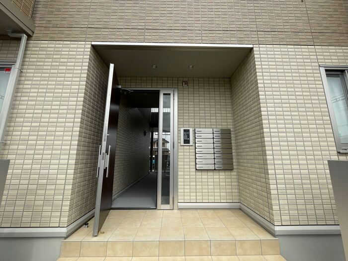 シルベーヌのエントランス|オートロック入り口