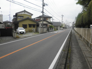 【前面道路含む現地写真】