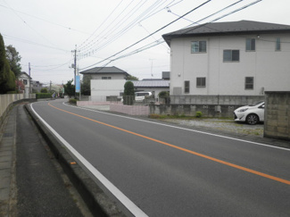 【前面道路含む現地写真】