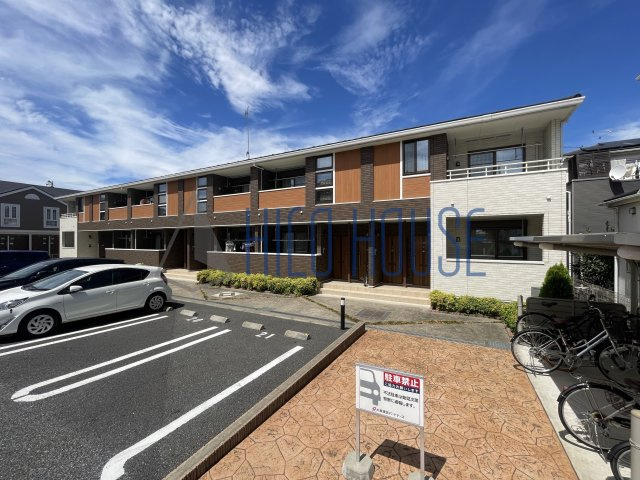 パーク　スクエアＢ