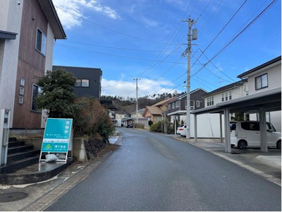 【前面道路含む現地写真】 | みはらしの丘中古住宅【築浅物件】 | 前面道路
