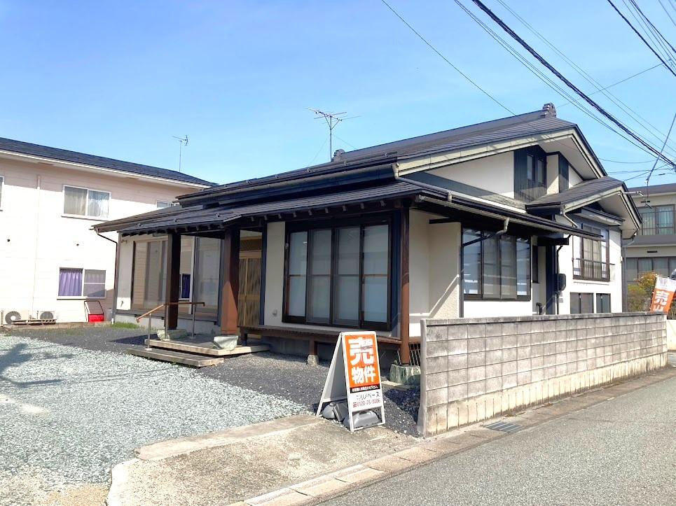 天童市田鶴町中古住宅【４LDK 】の外観|現地外観写真。ご案内予約受付中です！