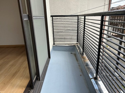 【バルコニー】 | 泉台７丁目　中古戸建 | 南向きでお洗濯物も良く乾きます。