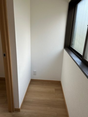 【洋室】 | 泉台７丁目　中古戸建 | 書斎スペース