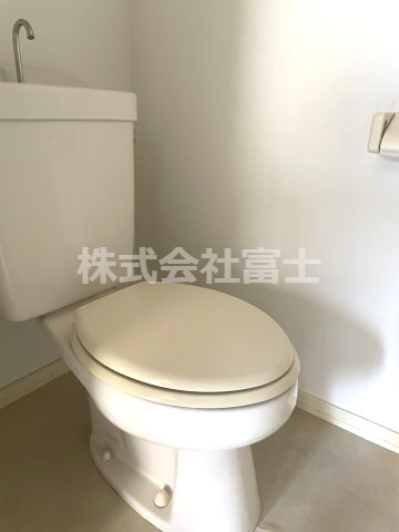 平野町アパートのトイレ