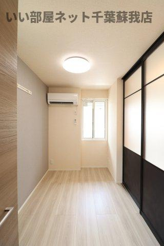 D-room末広2丁目の寝室|落ち着いた色調の寝室です